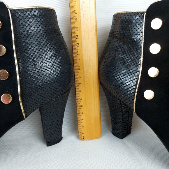 ALBERTO black heeled booties faux leather ankle boots gold accents - Picture 15 of 15